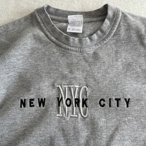 NYC New York City Gray Crewneck Sweatshirt Wali USA Small Embroidered Pullover